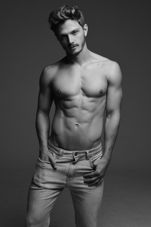 Nikolas Mazeto &ndash; New Models